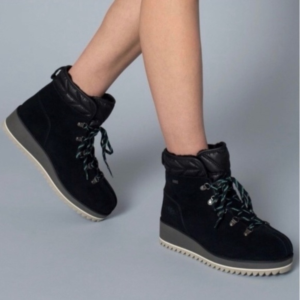 Ugg Birch Lace-Up Boot Black Size 9